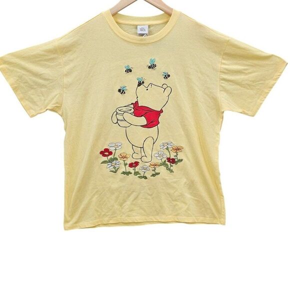 Disney Winnie The Pooh Womens L Yellow Embroidered Short Sleeve Tshirt NWT - Picture 1 of 9